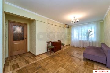 Фото №1: 3-комнатная квартира <span class="whitespace-nowrap">59 м²</span>, <span class="whitespace-nowrap">5/5 эт.</span> - Краснодар, мкр. Гидростроителей, ул. имени Дмитрия Благоева, 2
