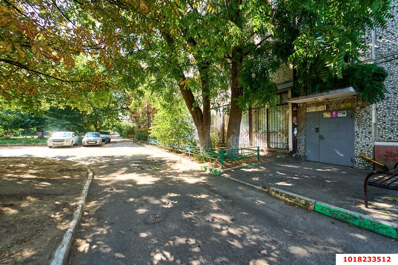 Фото №16: 3-комнатная квартира <span class="whitespace-nowrap">59 м²</span>, <span class="whitespace-nowrap">5/5 эт.</span> - Краснодар, Карасунский внутригородской округ, мкр. Гидростроителей, ул. имени Дмитрия Благоева, 2