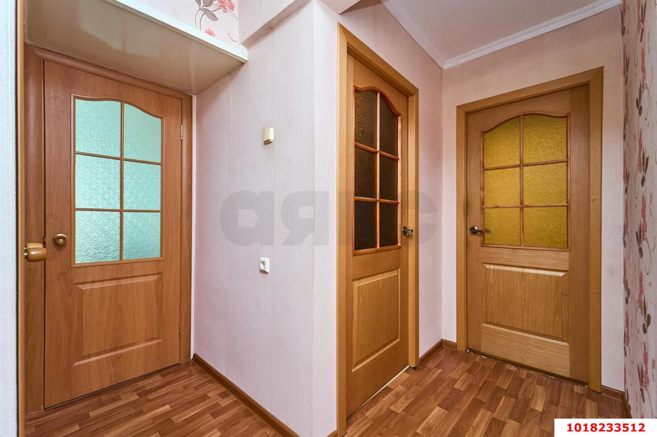 Фото №13: 3-комнатная квартира <span class="whitespace-nowrap">59 м²</span>, <span class="whitespace-nowrap">5/5 эт.</span> - Краснодар, Карасунский внутригородской округ, мкр. Гидростроителей, ул. имени Дмитрия Благоева, 2