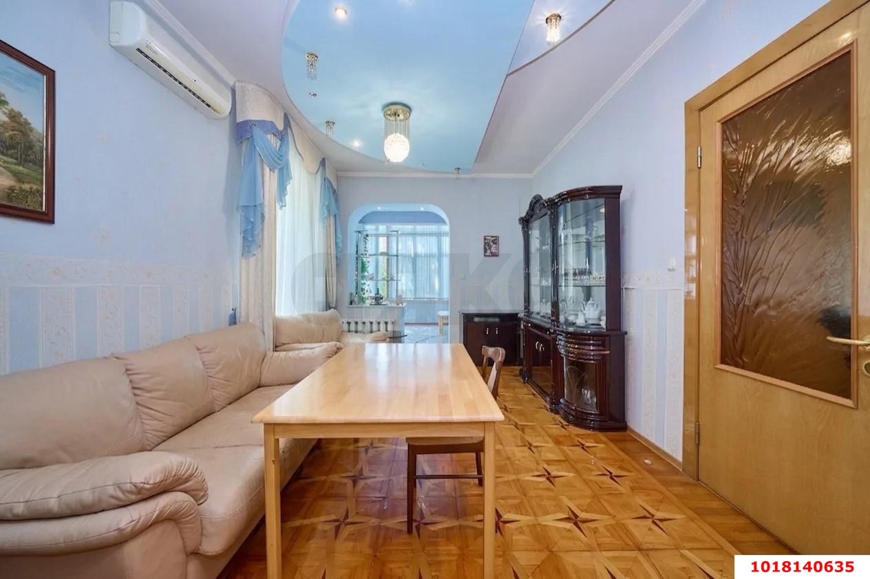 Фото №4: 4-комнатная квартира <span class="whitespace-nowrap">134 м²</span>, <span class="whitespace-nowrap">2/6 эт.</span> - Краснодар, Карасунский внутригородской округ, мкр. Черёмушки, ул. Селезнёва, 212