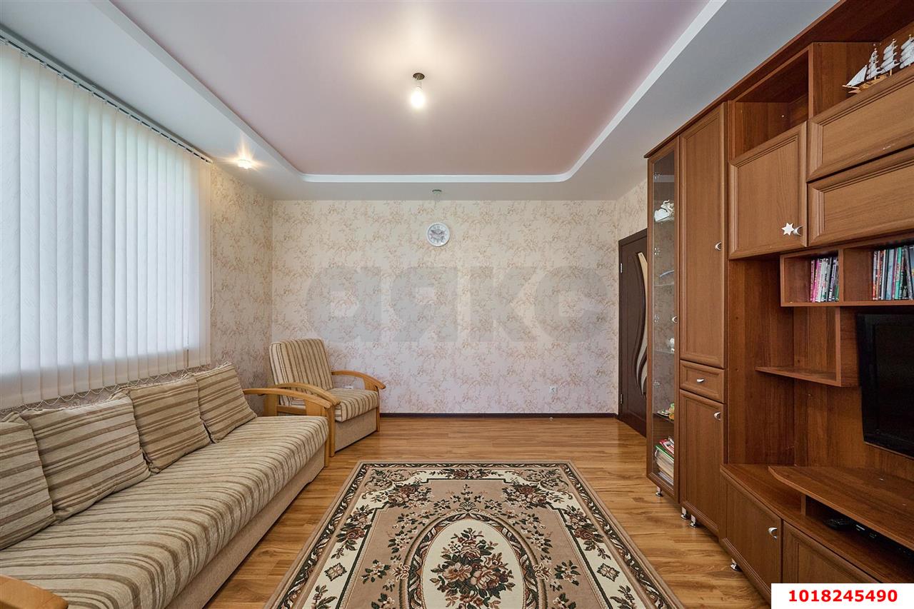 Фото №12: 3-комнатная квартира <span class="whitespace-nowrap">78 м²</span>, <span class="whitespace-nowrap">5/17 эт.</span> - Краснодар, Прикубанский внутригородской округ, Восточно-Кругликовский, мкр. ЖК Легенда, ул. имени 40-летия Победы, 135