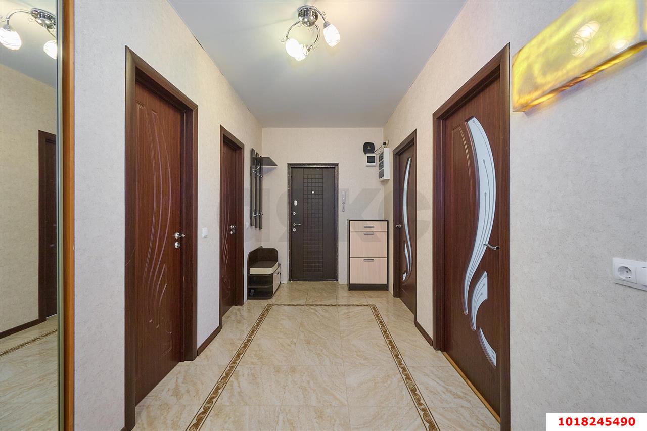 Фото №9: 3-комнатная квартира <span class="whitespace-nowrap">78 м²</span>, <span class="whitespace-nowrap">5/17 эт.</span> - Краснодар, Прикубанский внутригородской округ, Восточно-Кругликовский, мкр. ЖК Легенда, ул. имени 40-летия Победы, 135