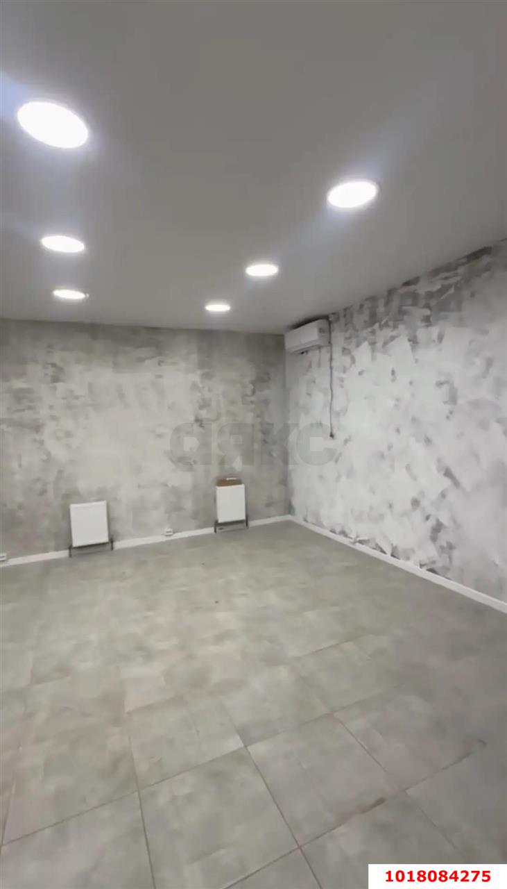 Фото №5: Торговое помещение <span class="whitespace-nowrap">35 м²</span>, <span class="whitespace-nowrap">24 эт.</span> - Краснодар, Прикубанский внутригородской округ, Музыкальный, ЖК Времена Года, мкр. имени Петра Метальникова, ул. Петра Метальникова, 5