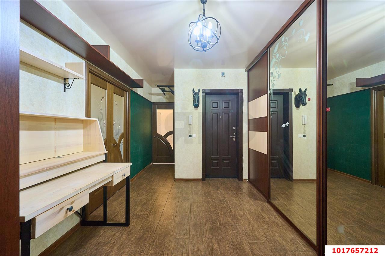 Фото №22: 2-комнатная квартира 80&nbsp;м², 11/18&nbsp;эт. - Краснодар, Центральный внутригородской округ, мкр. Центральный, ул. Железнодорожная, 2/1