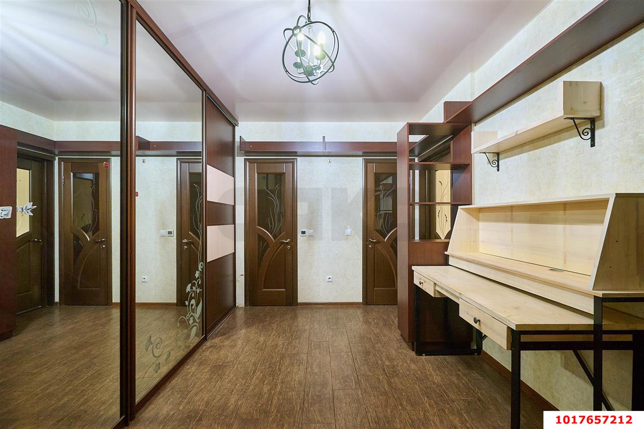 Фото №24: 2-комнатная квартира 80&nbsp;м², 11/18&nbsp;эт. - Краснодар, Центральный внутригородской округ, мкр. Центральный, ул. Железнодорожная, 2/1