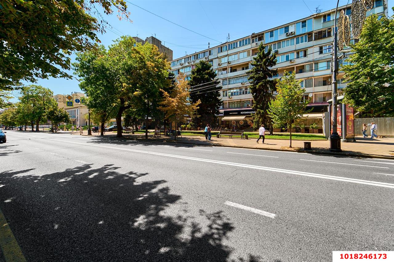 Фото №16: 2-комнатная квартира <span class="whitespace-nowrap">44 м²</span>, <span class="whitespace-nowrap">4/9 эт.</span> - Краснодар, Западный внутригородской округ, мкр. Центральный, ул. Красная, 29