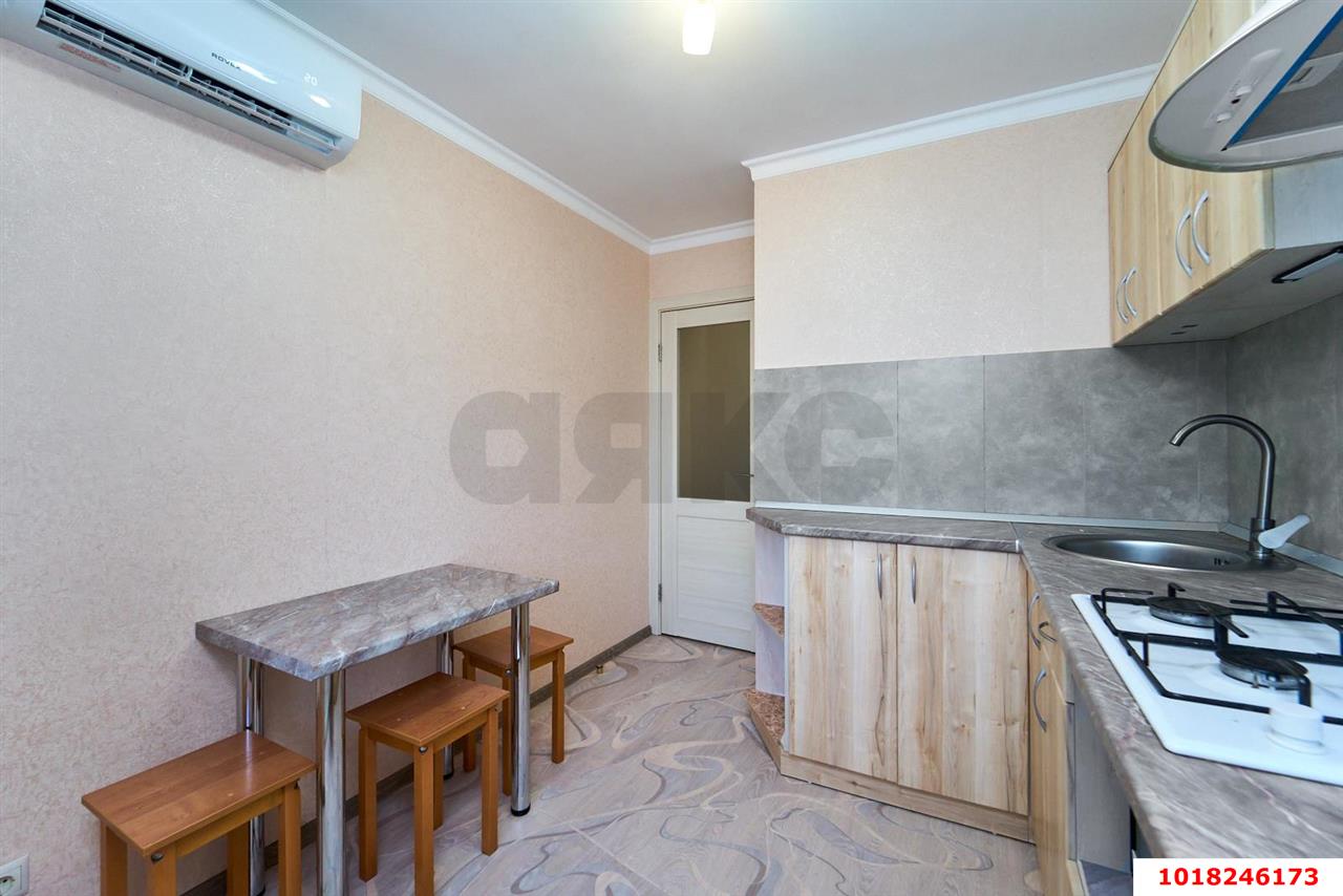 Фото №3: 2-комнатная квартира <span class="whitespace-nowrap">44 м²</span>, <span class="whitespace-nowrap">4/9 эт.</span> - Краснодар, Западный внутригородской округ, мкр. Центральный, ул. Красная, 29