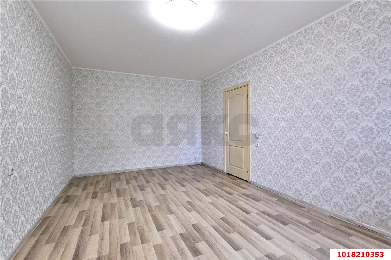 Фото №4: 1-комнатная квартира <span class="whitespace-nowrap">40 м²</span>, <span class="whitespace-nowrap">11/12 эт.</span> - Краснодар, Прикубанский внутригородской округ, мкр. Молодёжный, ул. Душистая, 47