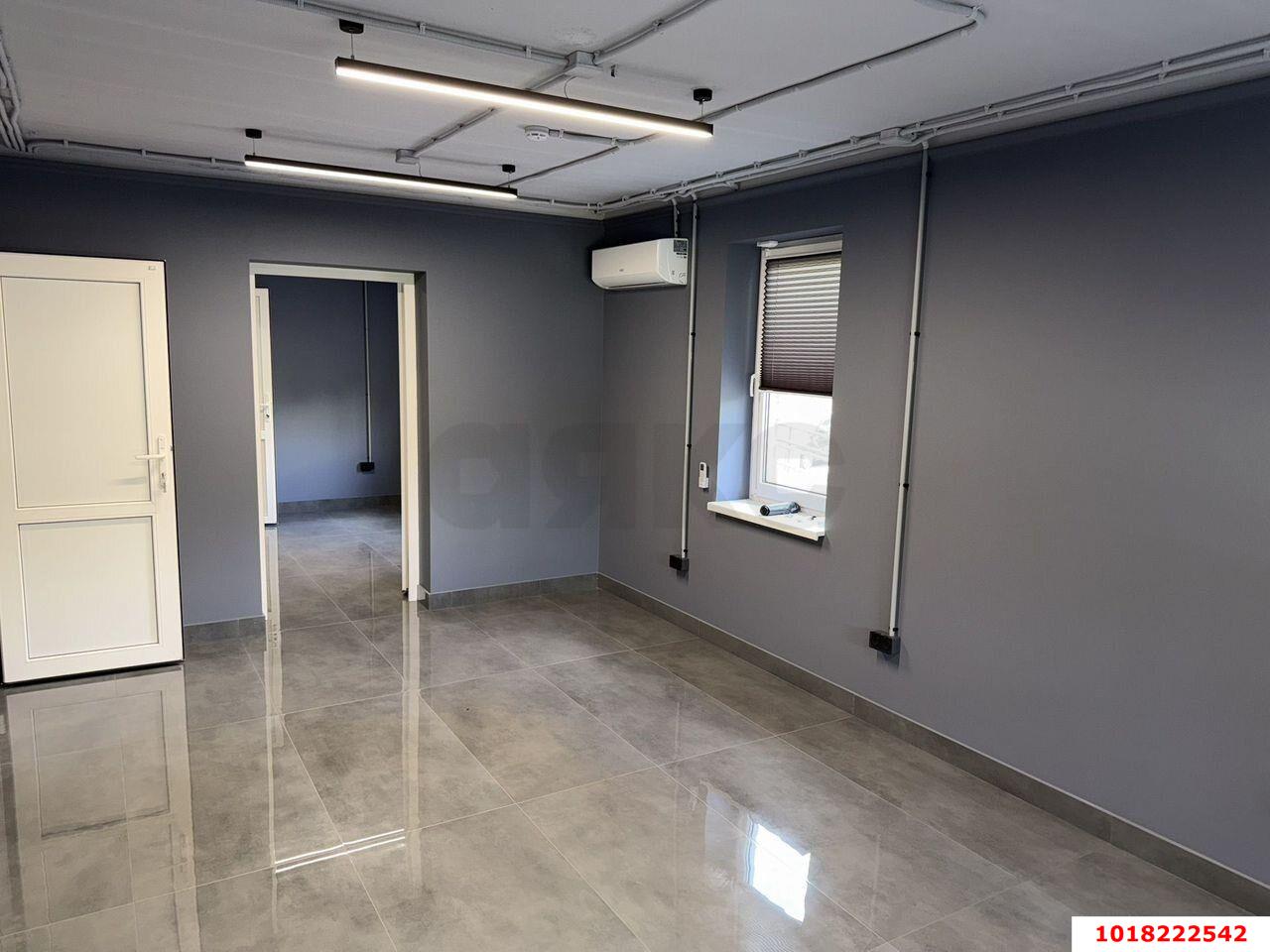 Фото №3: Офисное помещение <span class="whitespace-nowrap">59 м²</span>, <span class="whitespace-nowrap">1/12 эт.</span> - Краснодар, Прикубанский внутригородской округ, Молодёжный, мкр. жилой комплекс Берёзовый, ул. 2-я Целиноградская, 1/1