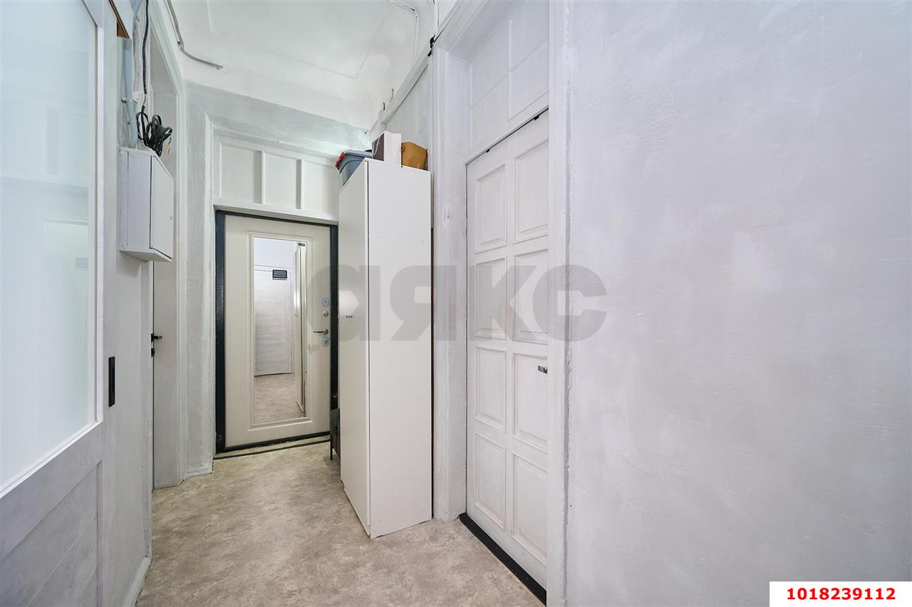 Фото №8: 1-комнатная квартира <span class="whitespace-nowrap">30 м²</span>, <span class="whitespace-nowrap">3/3 эт.</span> - Краснодар, Центральный внутригородской округ, Покровка, мкр. Центральный, ул. Щорса, 1