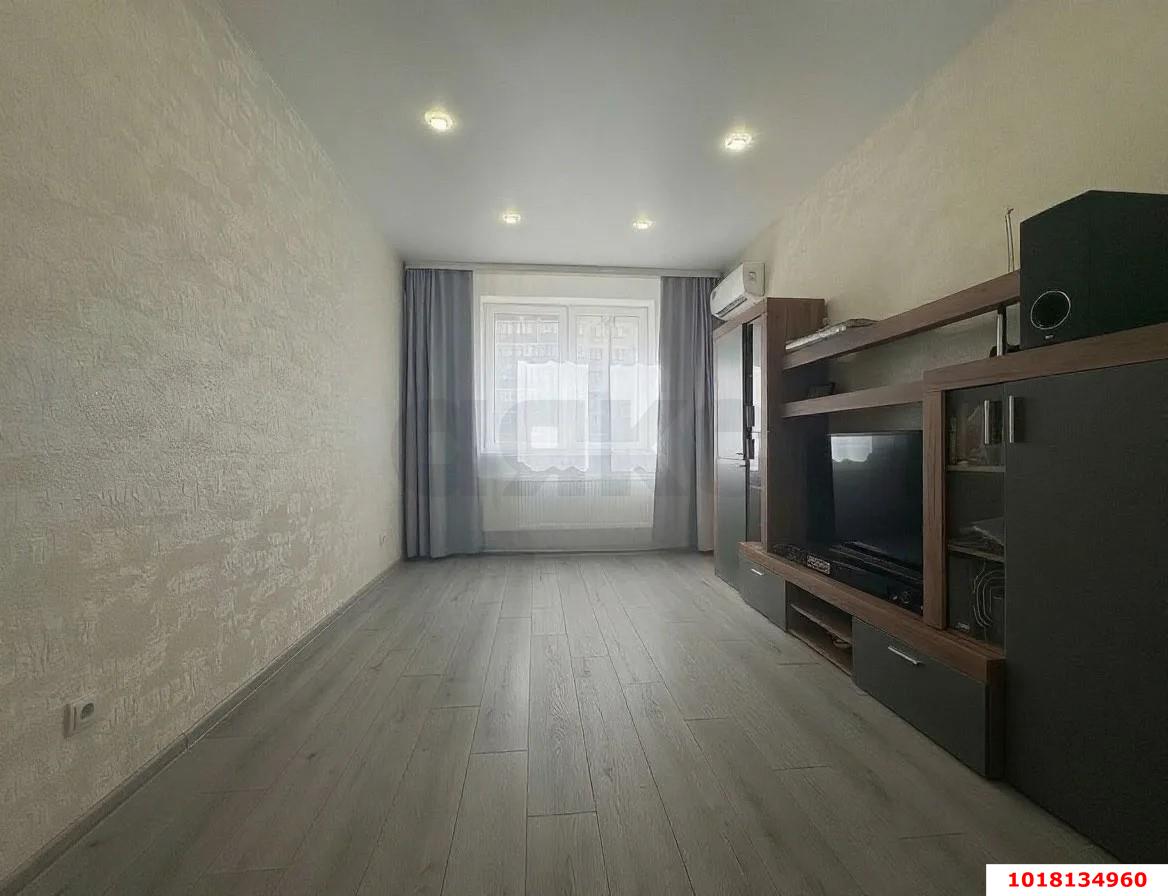 Фото №3: 2-комнатная квартира 60&nbsp;м², 1/19&nbsp;эт. - Краснодар, Прикубанский внутригородской округ, имени Петра Метальникова, мкр. ЖК Победный, ул. Евгении Жигуленко, 13с1
