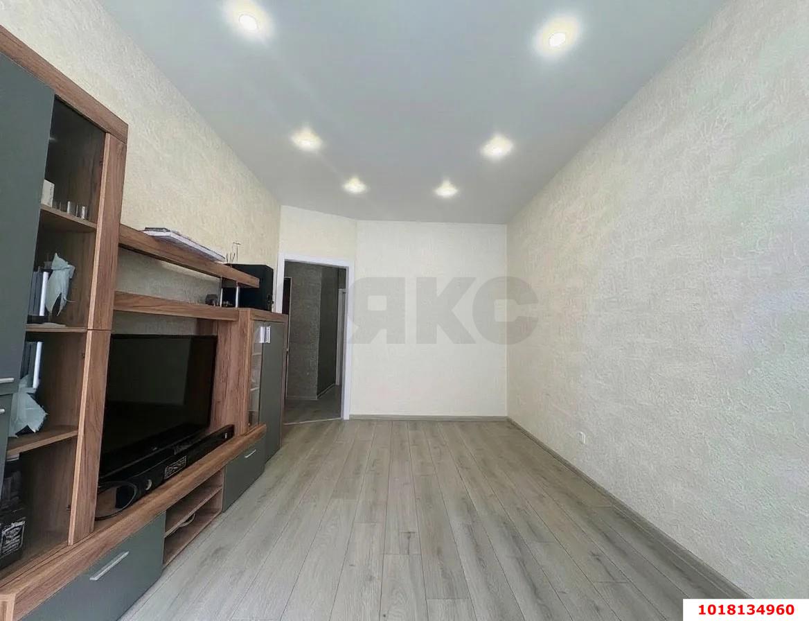 Фото №4: 2-комнатная квартира 60&nbsp;м², 1/19&nbsp;эт. - Краснодар, Прикубанский внутригородской округ, имени Петра Метальникова, мкр. ЖК Победный, ул. Евгении Жигуленко, 13с1