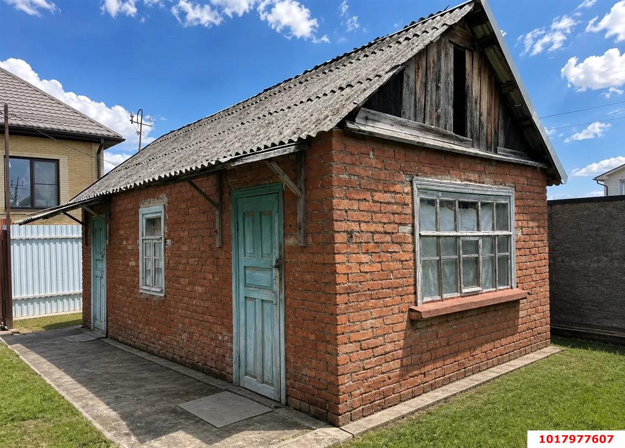 Фото №5: Дом <span class="whitespace-nowrap">240 м²</span> <span class="whitespace-nowrap">+ 6 сот.</span>, <span class="whitespace-nowrap">2 эт.</span> - Краснодар, Прикубанский внутригородской округ, мкр. СНТ Медик, ул. Сиреневая, 17