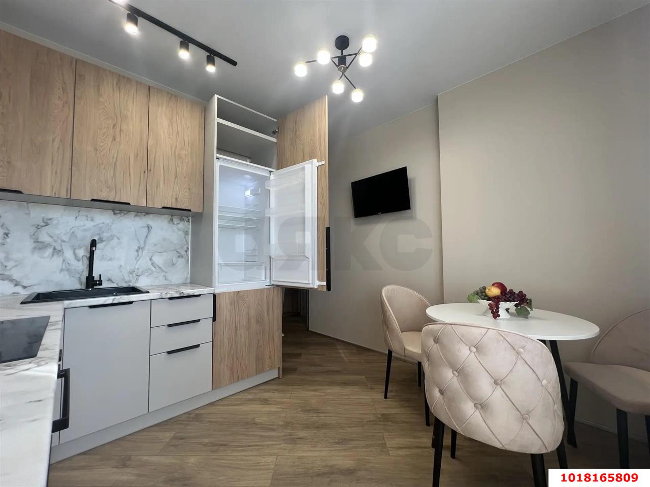 Фото №2: 1-комнатная квартира <span class="whitespace-nowrap">37 м²</span>, <span class="whitespace-nowrap">8/19 эт.</span> - Краснодар, Прикубанский внутригородской округ, Славянский, мкр. Светлоград, ул. Красных Партизан, 1/4к16