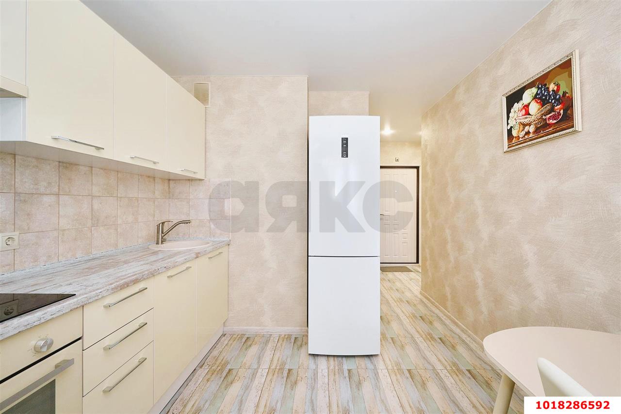 Фото №3: 1-комнатная квартира <span class="whitespace-nowrap">28 м²</span>, <span class="whitespace-nowrap">5/9 эт.</span> - Краснодар, Прикубанский внутригородской округ, мкр. жилой комплекс Спортивная Деревня, ул. Западный Обход, 42/3к1
