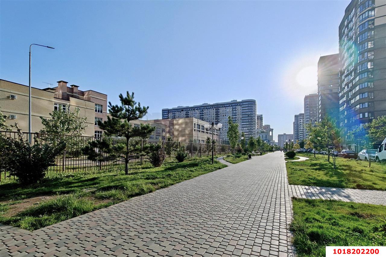 Фото №10: 1-комнатная квартира <span class="whitespace-nowrap">42 м²</span>, <span class="whitespace-nowrap">14/20 эт.</span> - Краснодар, Прикубанский внутригородской округ, Россинского, мкр. жилой комплекс Атлант, ул. Адмирала Крузенштерна, 6к3