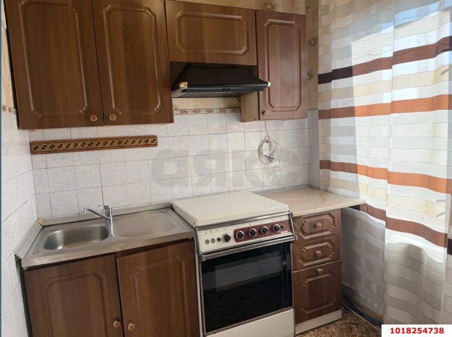 Фото №9: 3-комнатная квартира <span class="whitespace-nowrap">63 м²</span>, <span class="whitespace-nowrap">5/5 эт.</span> - Краснодар, мкр. Западный внутригородской округ, ул. 4-я Линия Нефтяников, 5