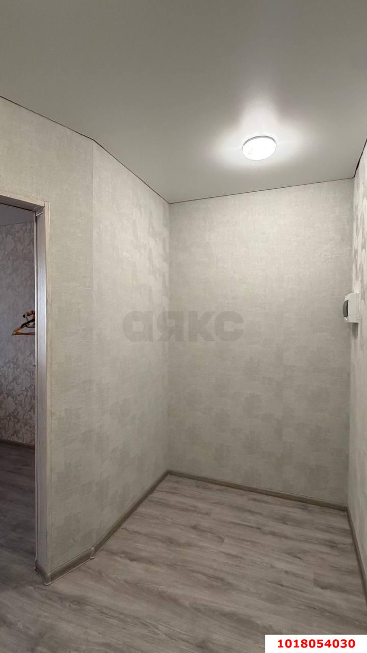 Фото №8: 1-комнатная квартира <span class="whitespace-nowrap">40 м²</span>, <span class="whitespace-nowrap">7/17 эт.</span> - Краснодар, Прикубанский внутригородской округ, Молодёжный, мкр. жилой комплекс Дуэт, ул. Душистая, 77к1