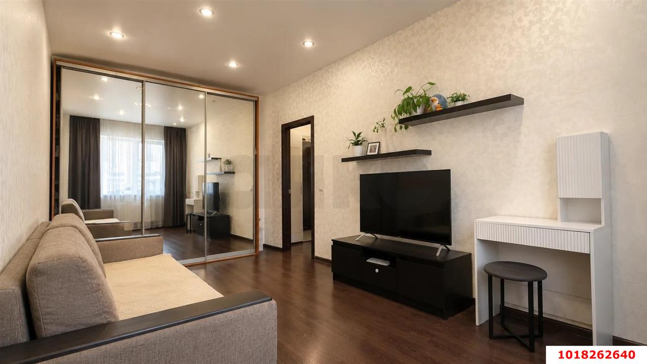 Фото №5: 1-комнатная квартира <span class="whitespace-nowrap">42 м²</span>, <span class="whitespace-nowrap">2/3 эт.</span> - Краснодар, Прикубанский внутригородской округ, Калинино, мкр. Завод Радиоизмерительных Приборов, ул. Бульварная, 32