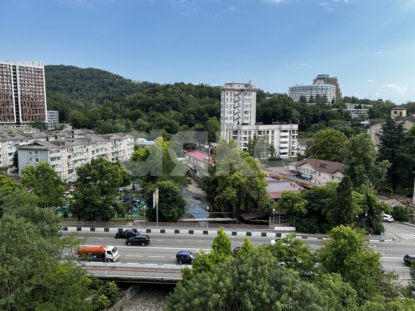 Фото №17: Студия <span class="whitespace-nowrap">28 м²</span>, <span class="whitespace-nowrap">8/10 эт.</span> - Дагомыс, Лазаревский, р. Лазаревский, ул. Гайдара, 2/1