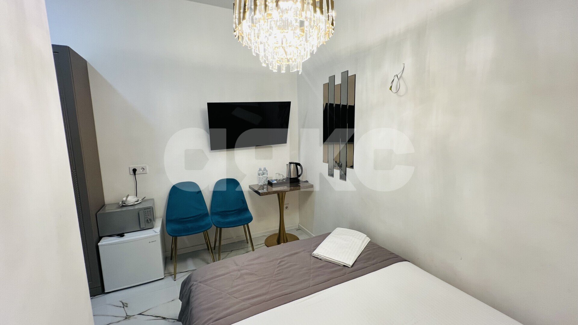 Фото №6: Студия <span class="whitespace-nowrap">12 м²</span>, <span class="whitespace-nowrap">4/5 эт.</span> - Сочи, р. Центральный, ул. Советская, 42/1