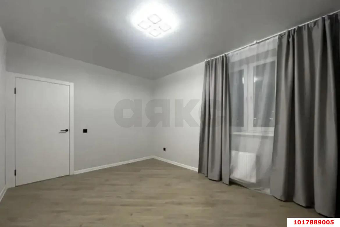 Фото №7: 1-комнатная квартира <span class="whitespace-nowrap">47 м²</span>, <span class="whitespace-nowrap">11/12 эт.</span> - Краснодар, Прикубанский внутригородской округ, мкр. 2-я Площадка, ул. Ветеранов, 85