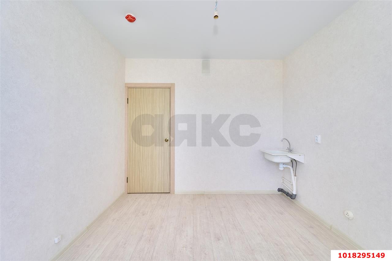 Фото №11: 2-комнатная квартира <span class="whitespace-nowrap">56 м²</span>, <span class="whitespace-nowrap">16/16 эт.</span> - Краснодар, Прикубанский внутригородской округ, Восточный, мкр. жилой комплекс Квартал № 6, ул. Генерал-лейтенанта Александра Сапрунова, 15