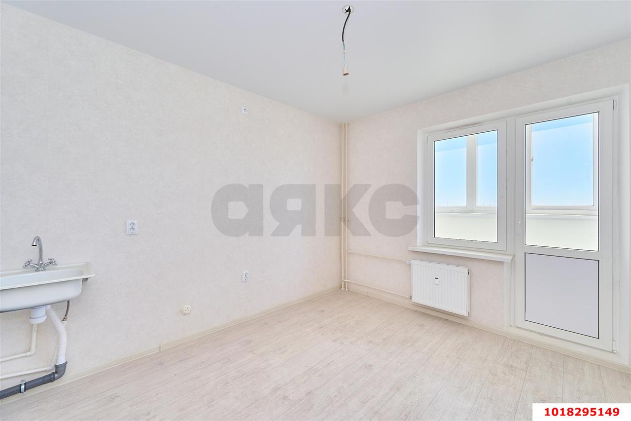 Фото №2: 2-комнатная квартира <span class="whitespace-nowrap">56 м²</span>, <span class="whitespace-nowrap">16/16 эт.</span> - Краснодар, Прикубанский внутригородской округ, Восточный, мкр. жилой комплекс Квартал № 6, ул. Генерал-лейтенанта Александра Сапрунова, 15