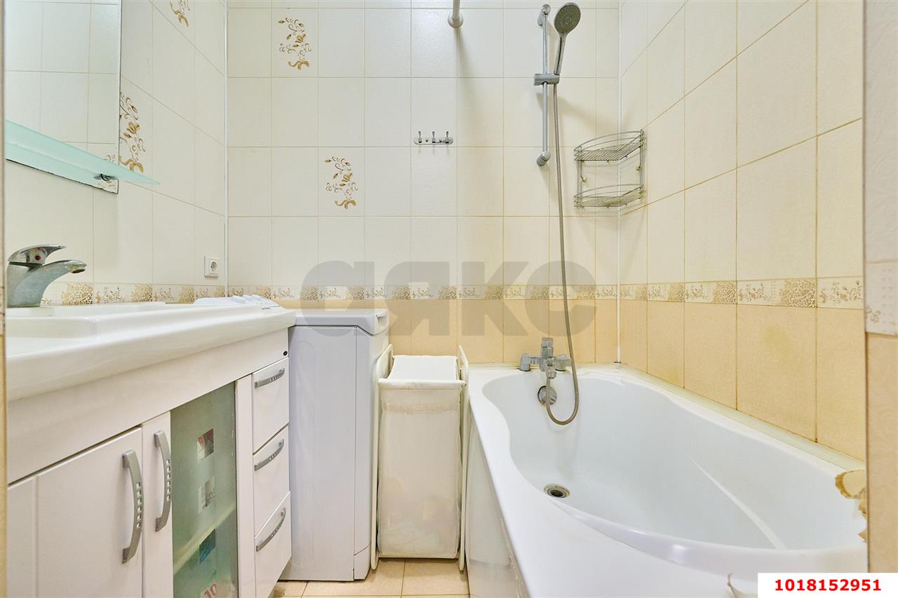 Фото №9: 1-комнатная квартира <span class="whitespace-nowrap">40 м²</span>, <span class="whitespace-nowrap">4/5 эт.</span> - Краснодар, Прикубанский внутригородской округ, мкр. Музыкальный, пер. Шаляпина, 6