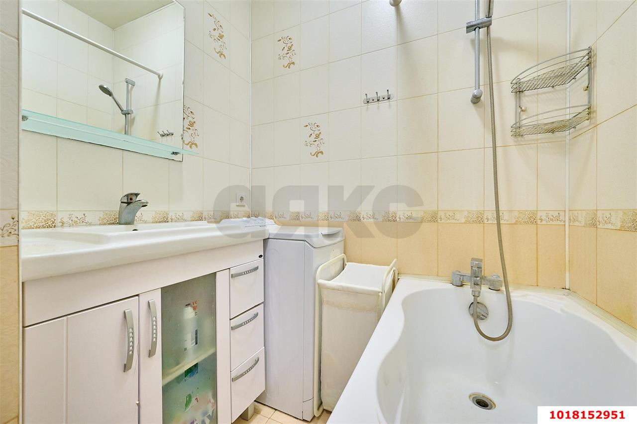 Фото №10: 1-комнатная квартира <span class="whitespace-nowrap">40 м²</span>, <span class="whitespace-nowrap">4/5 эт.</span> - Краснодар, Прикубанский внутригородской округ, мкр. Музыкальный, пер. Шаляпина, 6