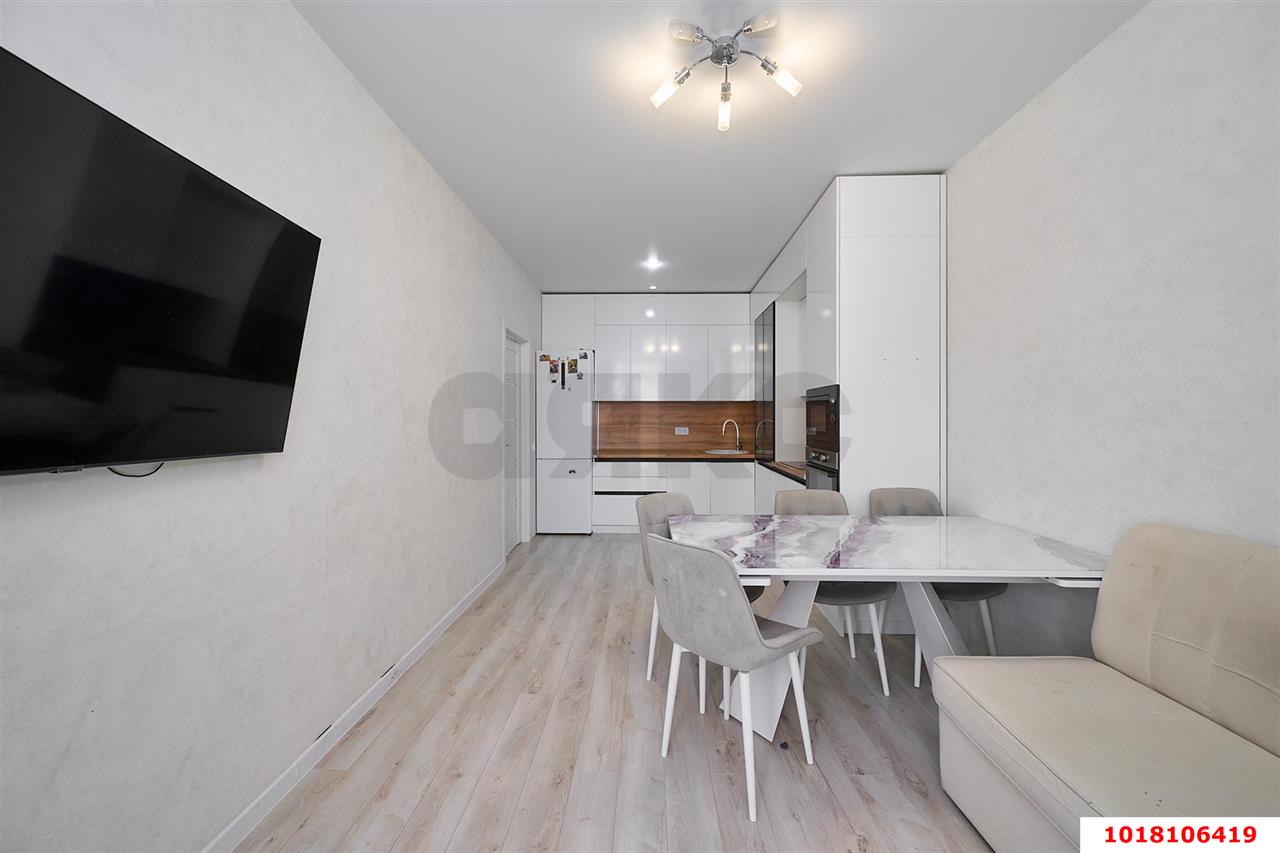 Фото №3: 2-комнатная квартира <span class="whitespace-nowrap">65 м²</span>, <span class="whitespace-nowrap">10/23 эт.</span> - Краснодар, Прикубанский внутригородской округ, мкр. Любимово, 18