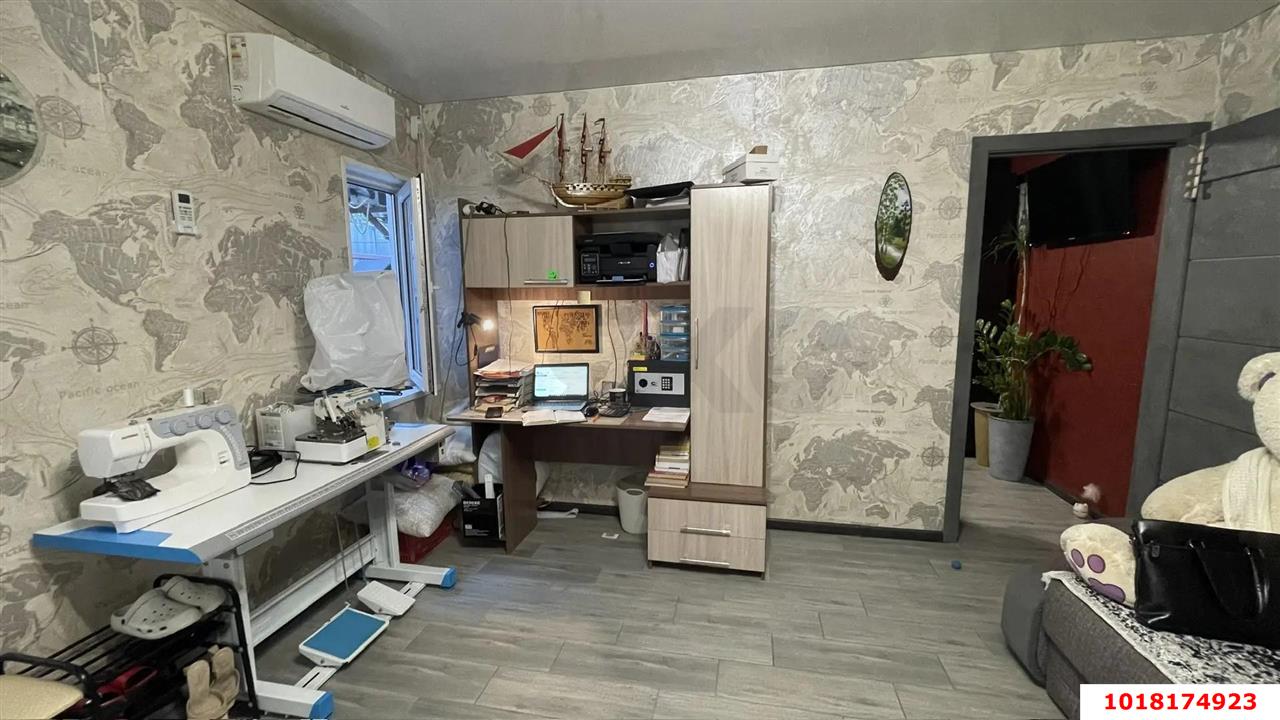 Фото №7: 3-комнатная квартира <span class="whitespace-nowrap">56 м²</span>, <span class="whitespace-nowrap">1/1 эт.</span> - Краснодар, Центральный внутригородской округ, мкр. Черёмушки, ул. Айвазовского, 43