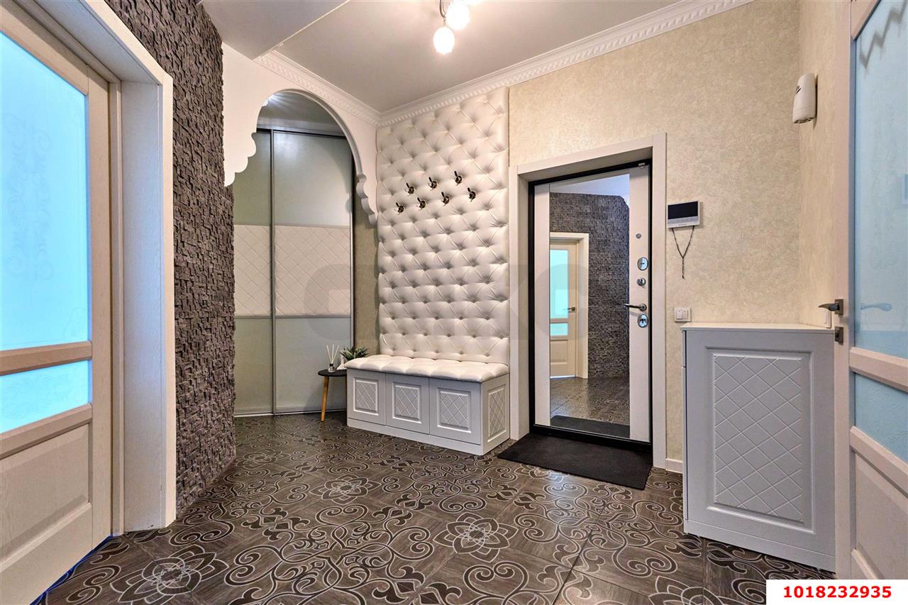 Фото №11: 2-комнатная квартира <span class="whitespace-nowrap">83 м²</span>, <span class="whitespace-nowrap">11/24 эт.</span> - Краснодар, Западный внутригородской округ, ЖК Октябрьский, мкр. Центральный, ул. Октябрьская, 181/2