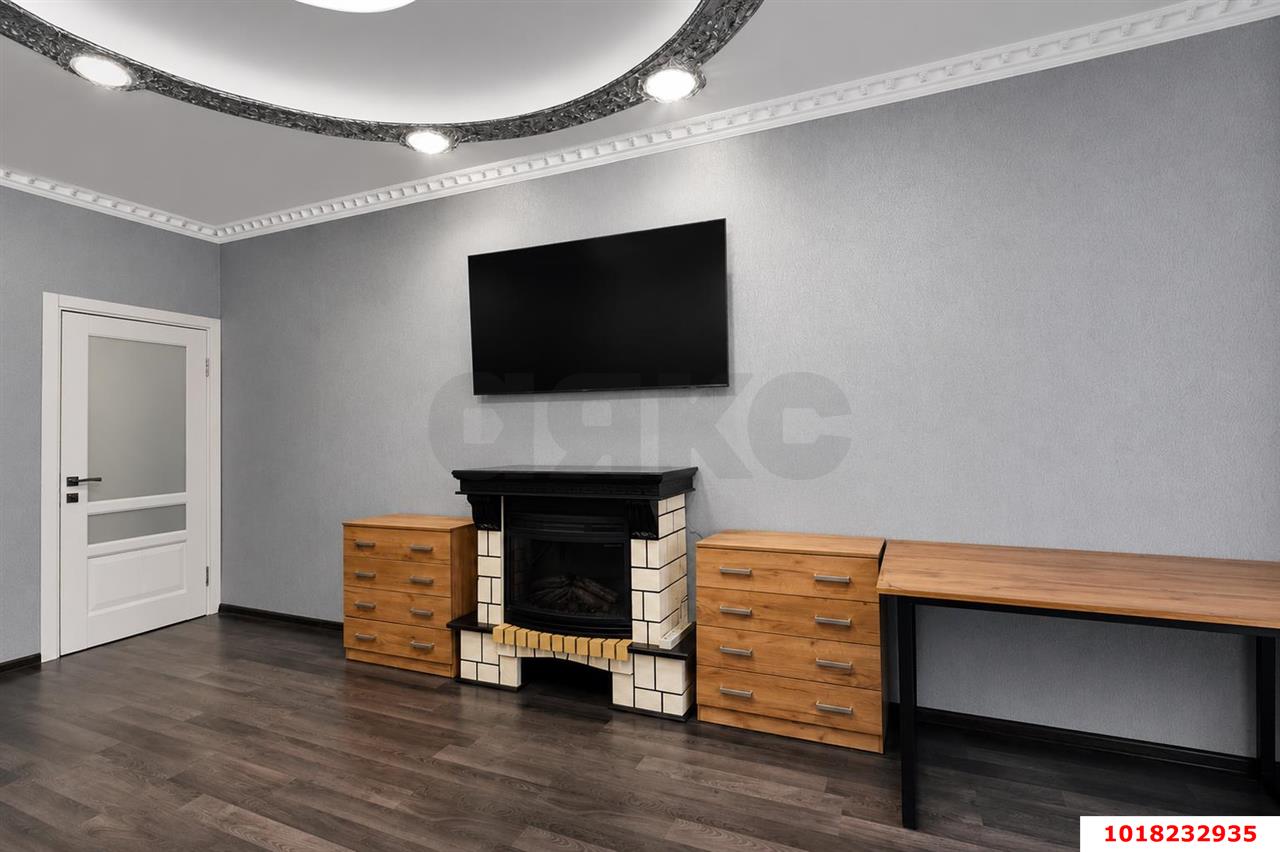 Фото №7: 2-комнатная квартира <span class="whitespace-nowrap">83 м²</span>, <span class="whitespace-nowrap">11/24 эт.</span> - Краснодар, Западный внутригородской округ, ЖК Октябрьский, мкр. Центральный, ул. Октябрьская, 181/2