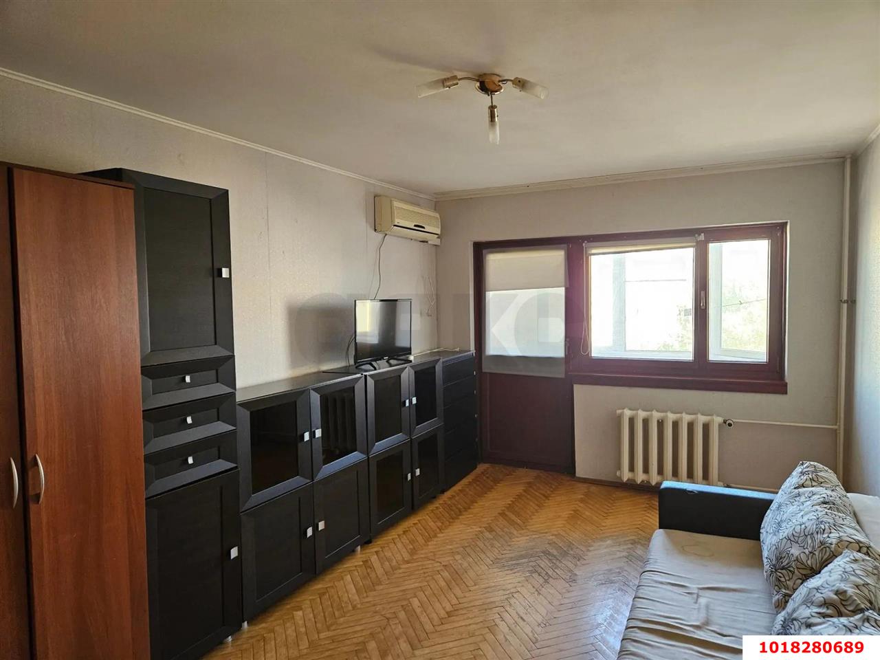 Фото №1: 1-комнатная квартира <span class="whitespace-nowrap">37 м²</span>, <span class="whitespace-nowrap">8/9 эт.</span> - Краснодар, Прикубанский внутригородской округ, мкр. имени Маршала Жукова, ул. имени Дзержинского, 203