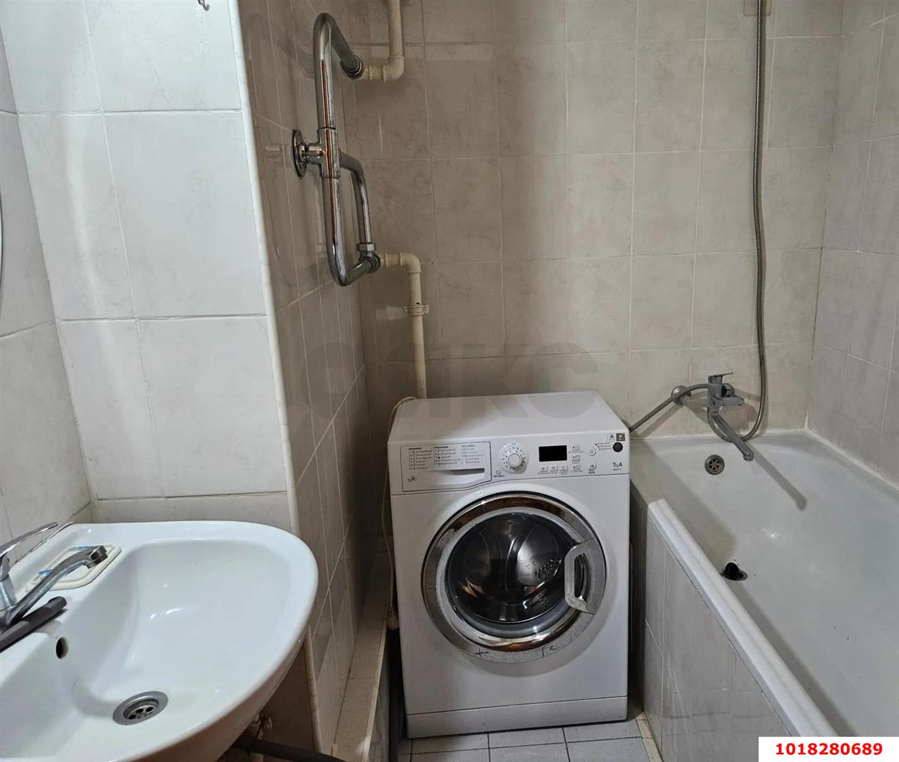 Фото №3: 1-комнатная квартира <span class="whitespace-nowrap">37 м²</span>, <span class="whitespace-nowrap">8/9 эт.</span> - Краснодар, Прикубанский внутригородской округ, мкр. имени Маршала Жукова, ул. имени Дзержинского, 203