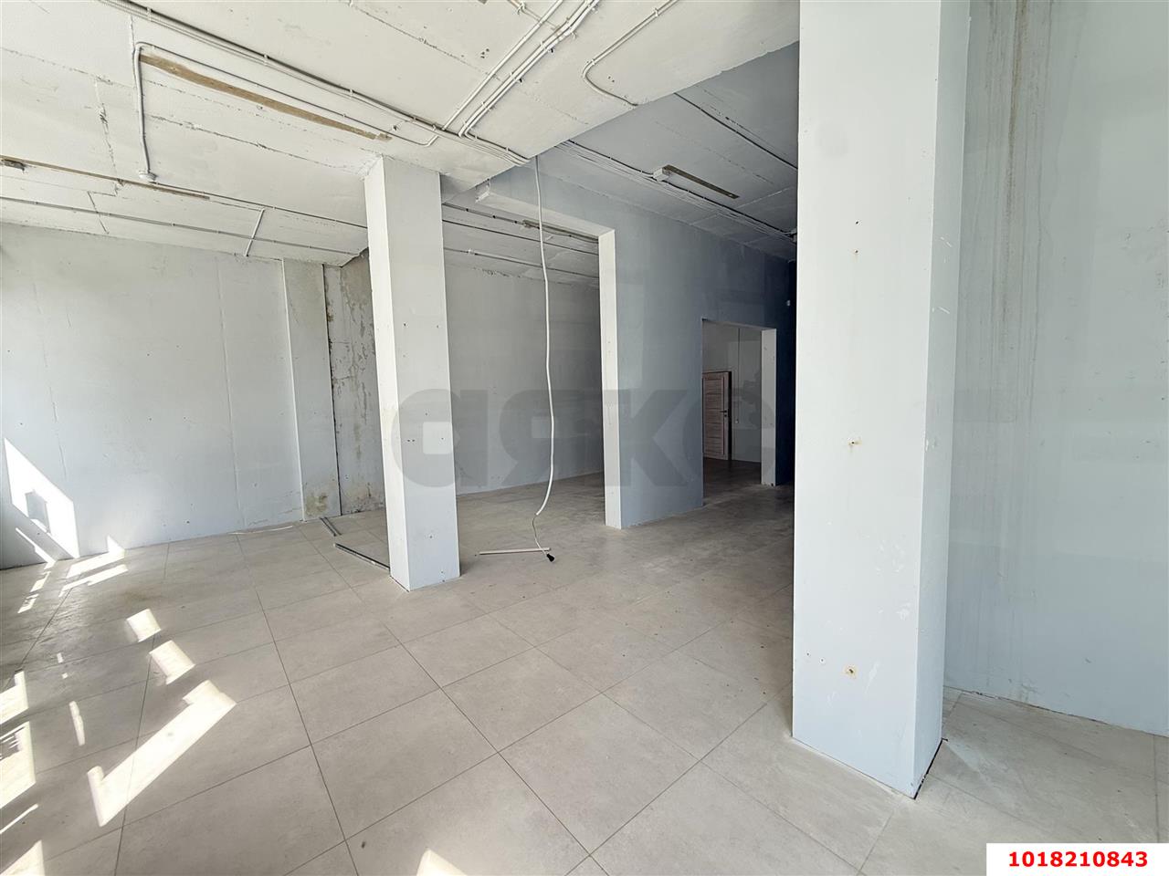 Фото №6: Студия <span class="whitespace-nowrap">88 м²</span>, <span class="whitespace-nowrap">1/24 эт.</span> - Краснодар, Центральный внутригородской округ, Черёмушки, мкр. ЖК Фонтаны, ул. Воронежская, 47Б