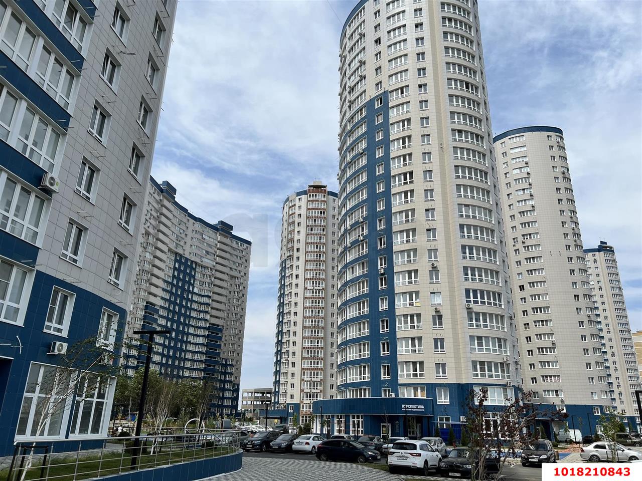 Фото №2: Студия <span class="whitespace-nowrap">88 м²</span>, <span class="whitespace-nowrap">1/24 эт.</span> - Краснодар, Центральный внутригородской округ, Черёмушки, мкр. ЖК Фонтаны, ул. Воронежская, 47Б