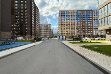 Фото №1: Студия <span class="whitespace-nowrap">43 м²</span>, <span class="whitespace-nowrap">1/12 эт.</span> - Краснодар, мкр. 9-й километр, ул. Ярославская, 115
