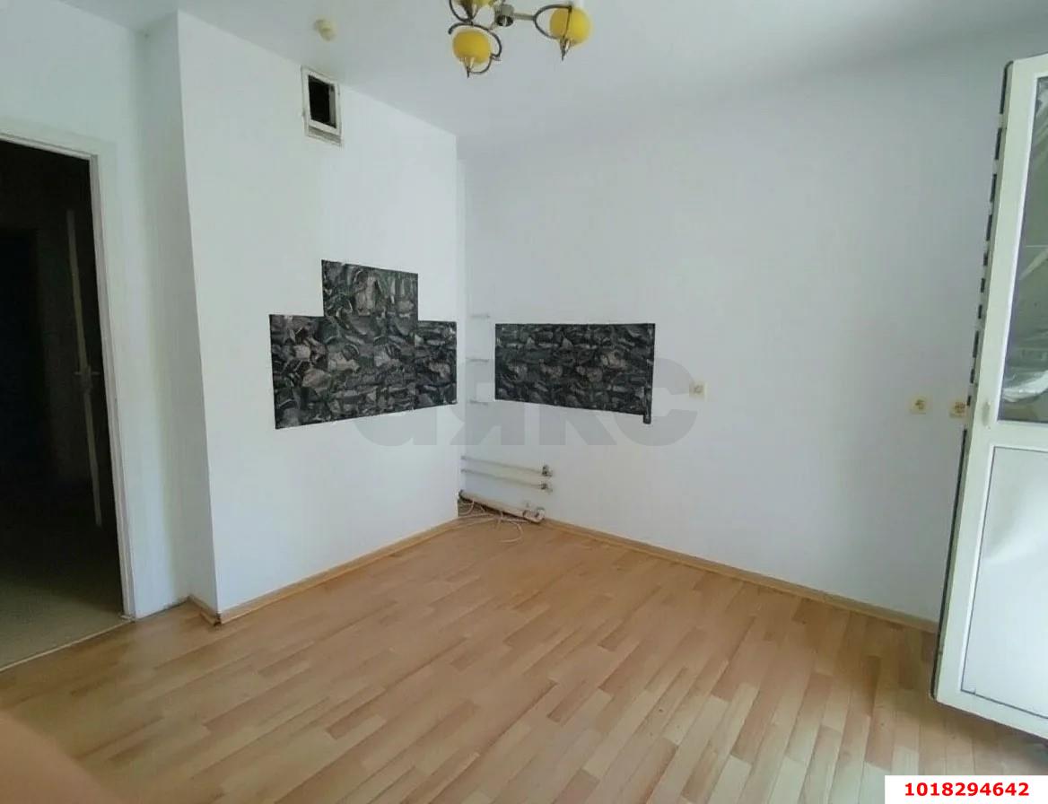Фото №6: 2-комнатная квартира <span class="whitespace-nowrap">55 м²</span>, <span class="whitespace-nowrap">10/16 эт.</span> - Краснодар, Прикубанский внутригородской округ, мкр. Военный городок № 109, ул. Кореновская, 69