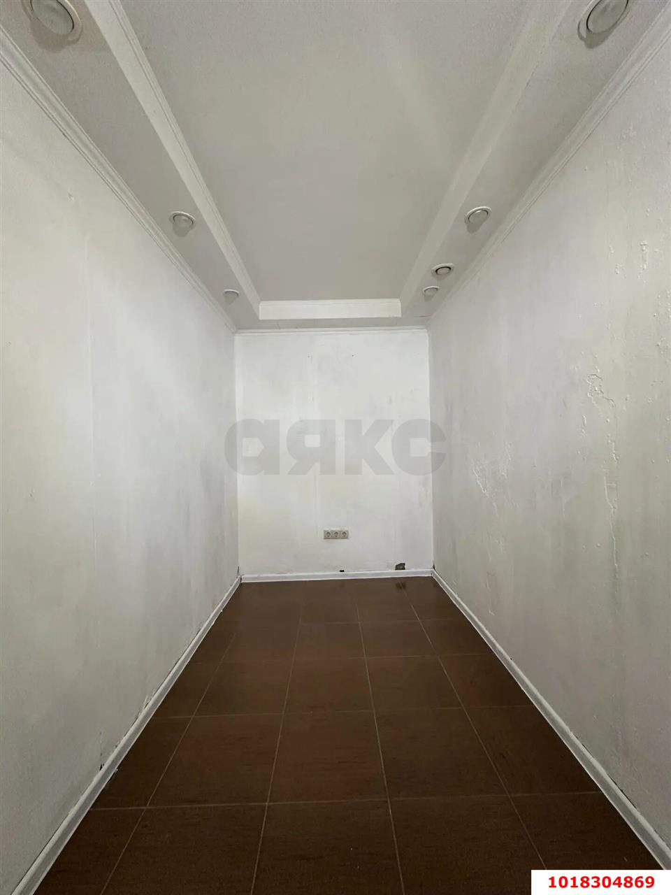 Фото №8: Торговое помещение <span class="whitespace-nowrap">72 м²</span>, <span class="whitespace-nowrap">3 эт.</span> - Краснодар, Карасунский внутригородской округ, мкр. Камвольно-суконный Комбинат, ул. Просторная, 84