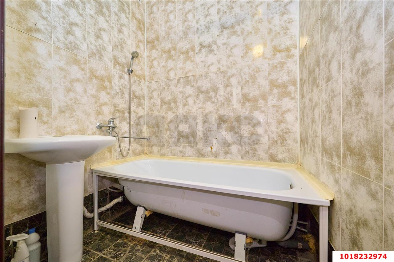 Фото №10: 2-комнатная квартира <span class="whitespace-nowrap">62 м²</span>, <span class="whitespace-nowrap">4/5 эт.</span> - Российский, мкр. Прикубанский внутригородской округ, ул. Атамана Бабыча, 11