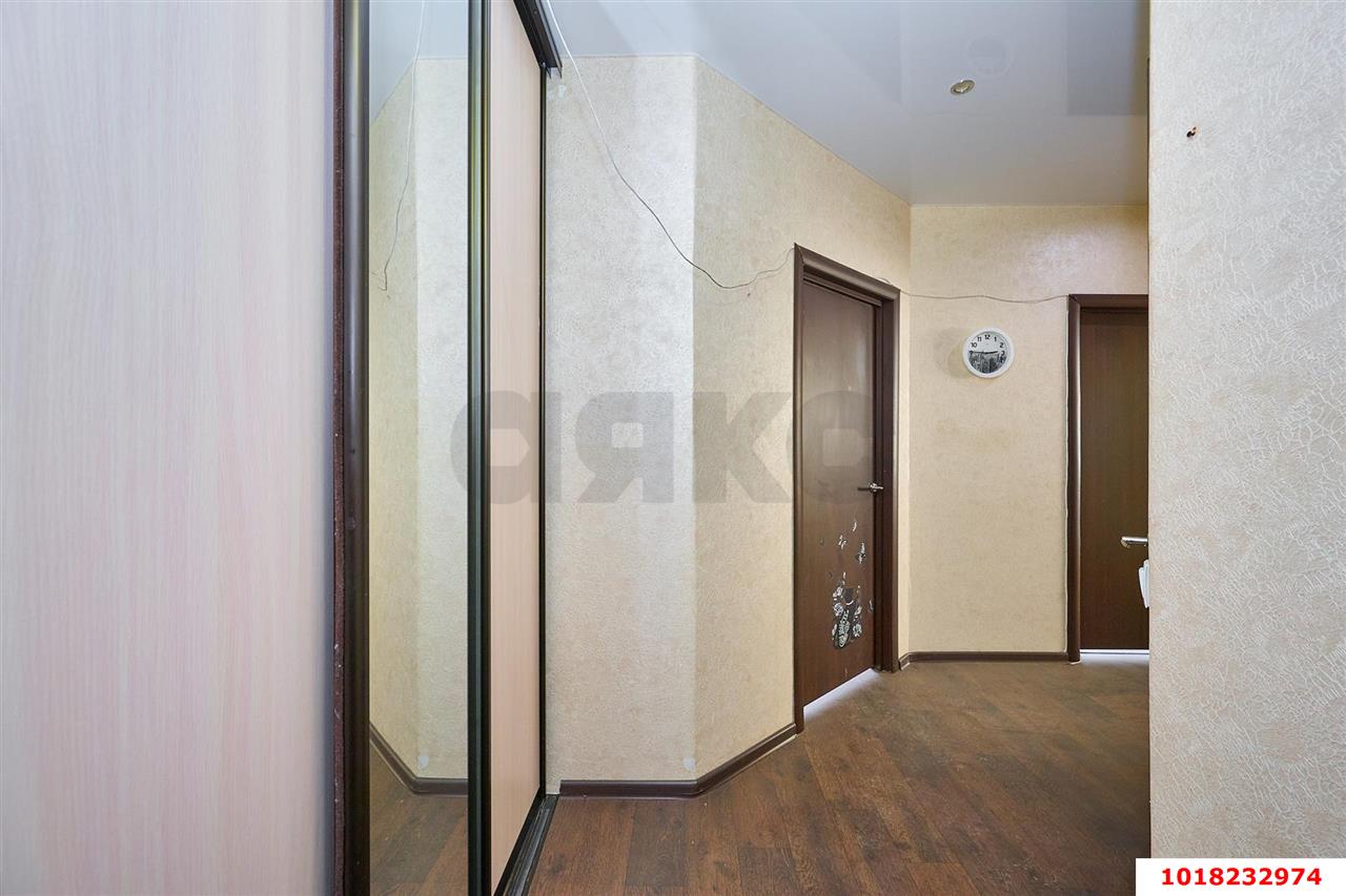 Фото №8: 2-комнатная квартира <span class="whitespace-nowrap">62 м²</span>, <span class="whitespace-nowrap">4/5 эт.</span> - Российский, мкр. Прикубанский внутригородской округ, ул. Атамана Бабыча, 11