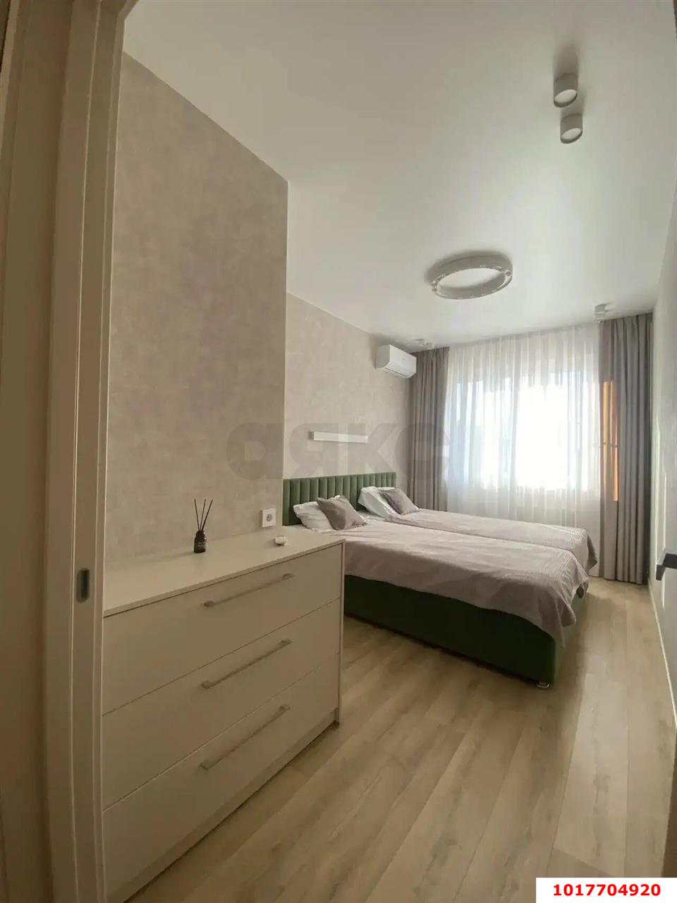 Фото №4: 2-комнатная квартира <span class="whitespace-nowrap">54 м²</span>, <span class="whitespace-nowrap">12/19 эт.</span> - Краснодар, Прикубанский внутригородской округ, мкр. ЖК Красная Площадь, ул. им. Мурата Ахеджака, 12