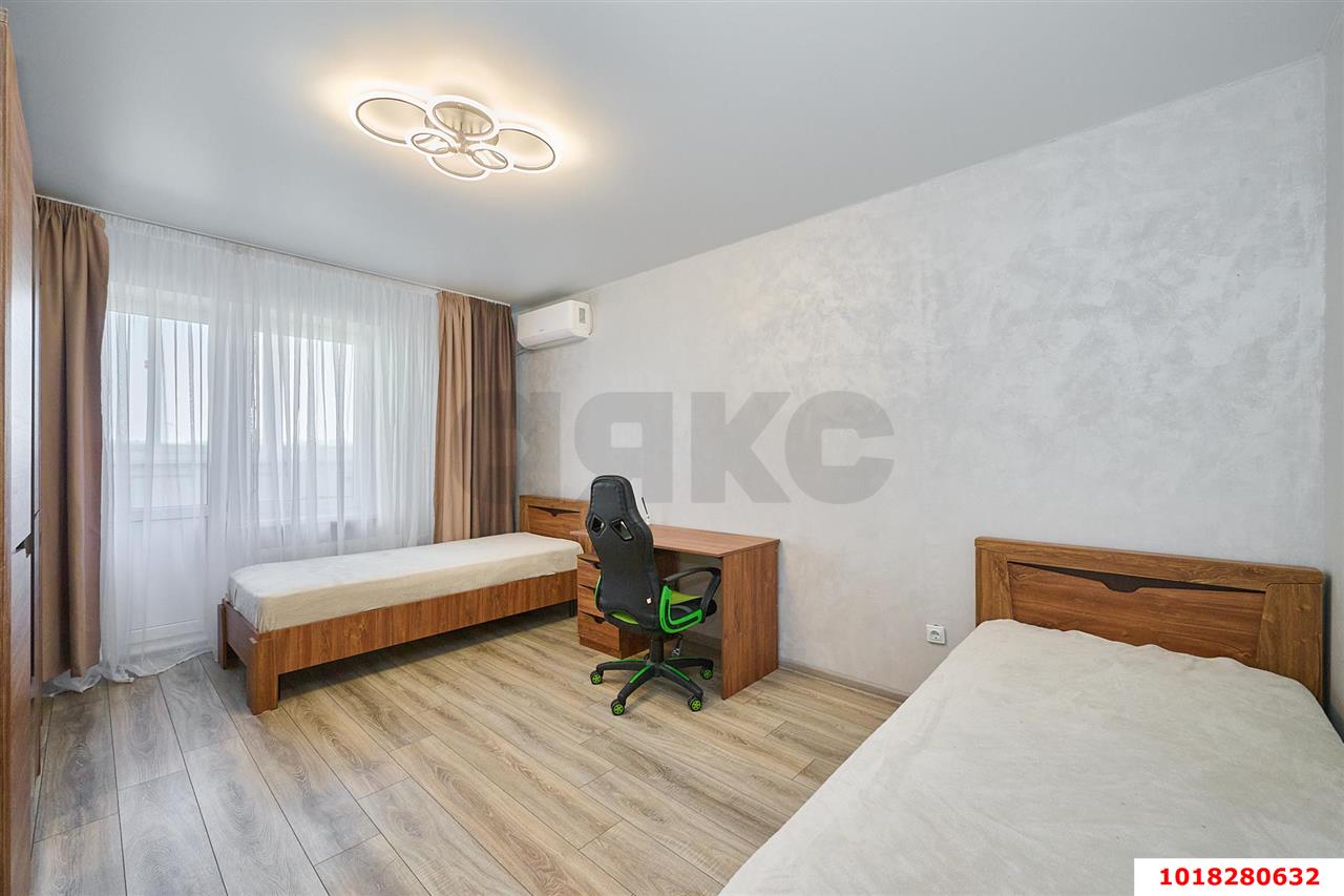 Фото №9: 3-комнатная квартира <span class="whitespace-nowrap">90 м²</span>, <span class="whitespace-nowrap">2/16 эт.</span> - Краснодар, Прикубанский внутригородской округ, Восточный, мкр. жилой комплекс Квартал № 6, ул. Генерал-лейтенанта Александра Сапрунова, 17
