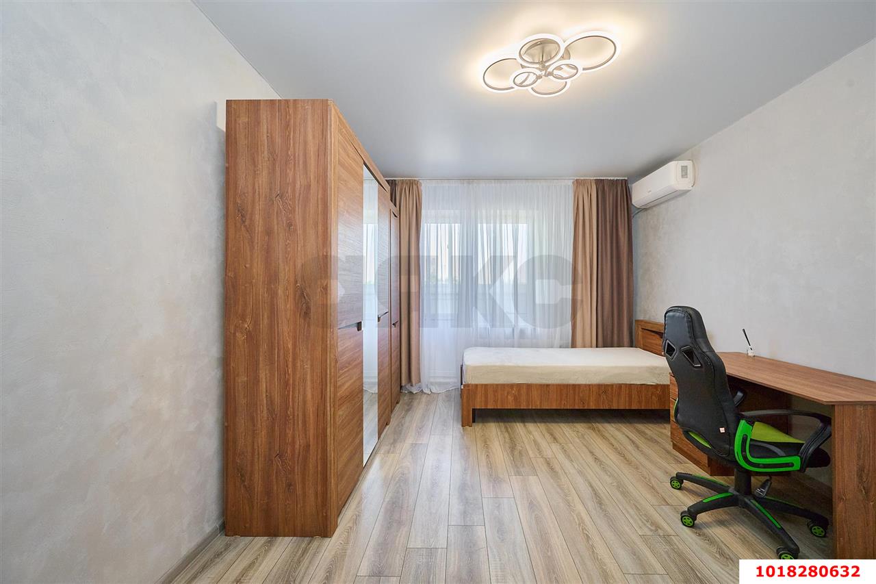 Фото №8: 3-комнатная квартира <span class="whitespace-nowrap">90 м²</span>, <span class="whitespace-nowrap">2/16 эт.</span> - Краснодар, Прикубанский внутригородской округ, Восточный, мкр. жилой комплекс Квартал № 6, ул. Генерал-лейтенанта Александра Сапрунова, 17
