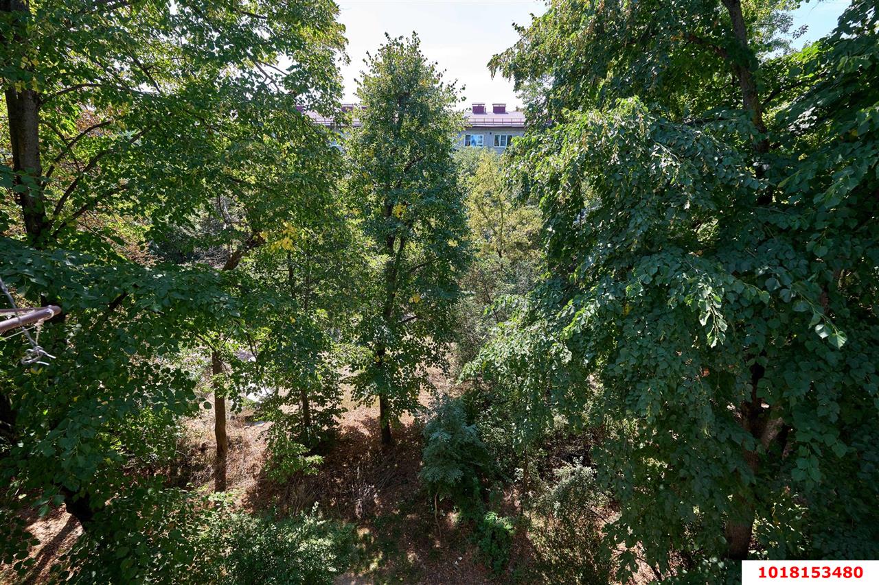Фото №11: 2-комнатная квартира <span class="whitespace-nowrap">44 м²</span>, <span class="whitespace-nowrap">4/5 эт.</span> - Краснодар, Прикубанский внутригородской округ, мкр. Фестивальный, ул. Воровского, 227