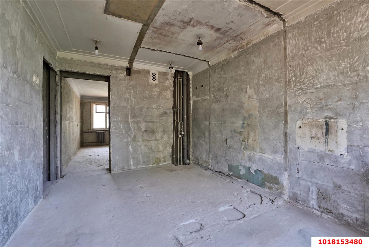 Фото №2: 2-комнатная квартира <span class="whitespace-nowrap">44 м²</span>, <span class="whitespace-nowrap">4/5 эт.</span> - Краснодар, Прикубанский внутригородской округ, мкр. Фестивальный, ул. Воровского, 227