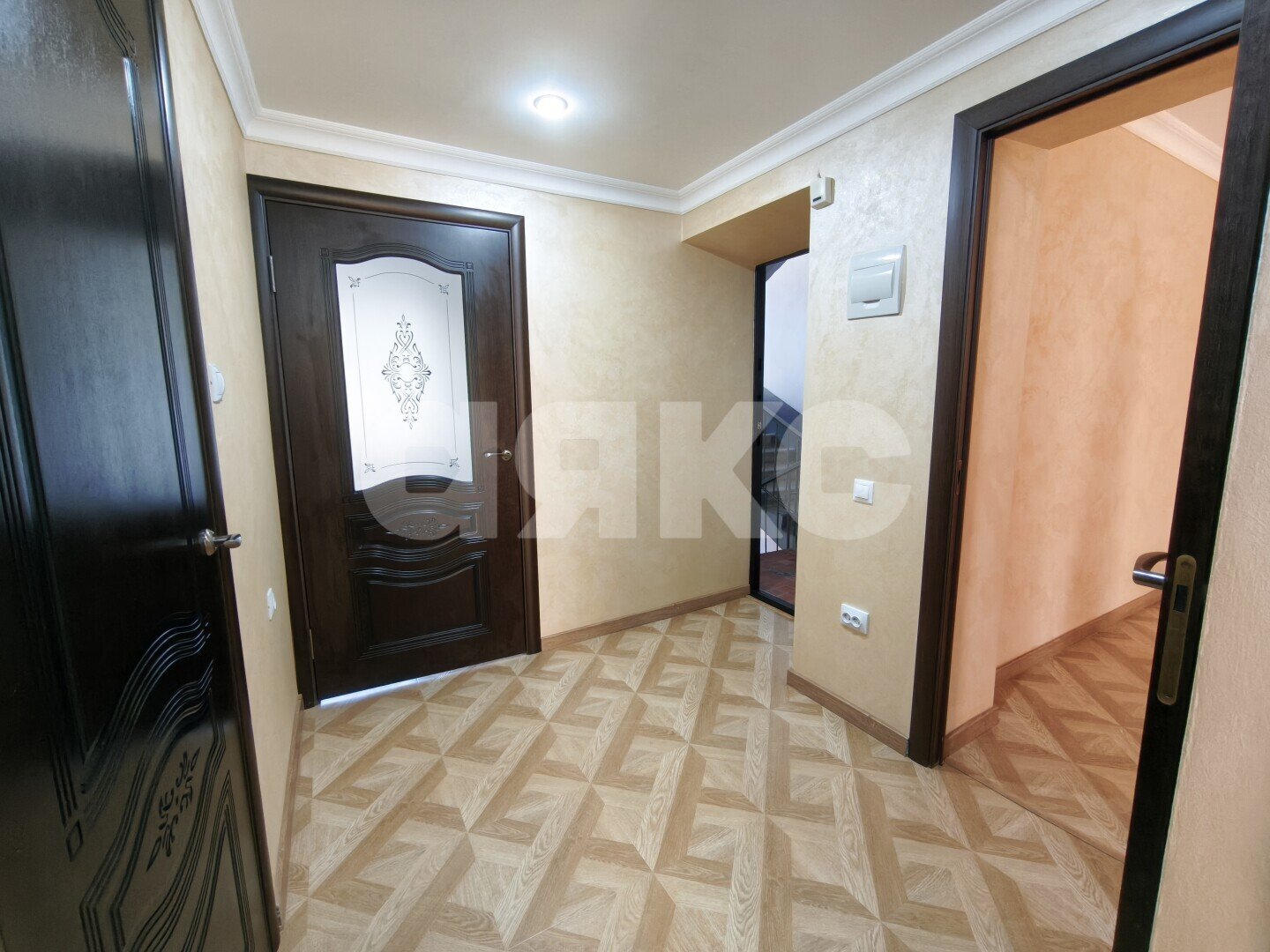 Фото №2: 2-комнатная квартира <span class="whitespace-nowrap">62 м²</span>, <span class="whitespace-nowrap">2/5 эт.</span> - Горячий Ключ, мкр. Администрация, ул. Ленина, 236