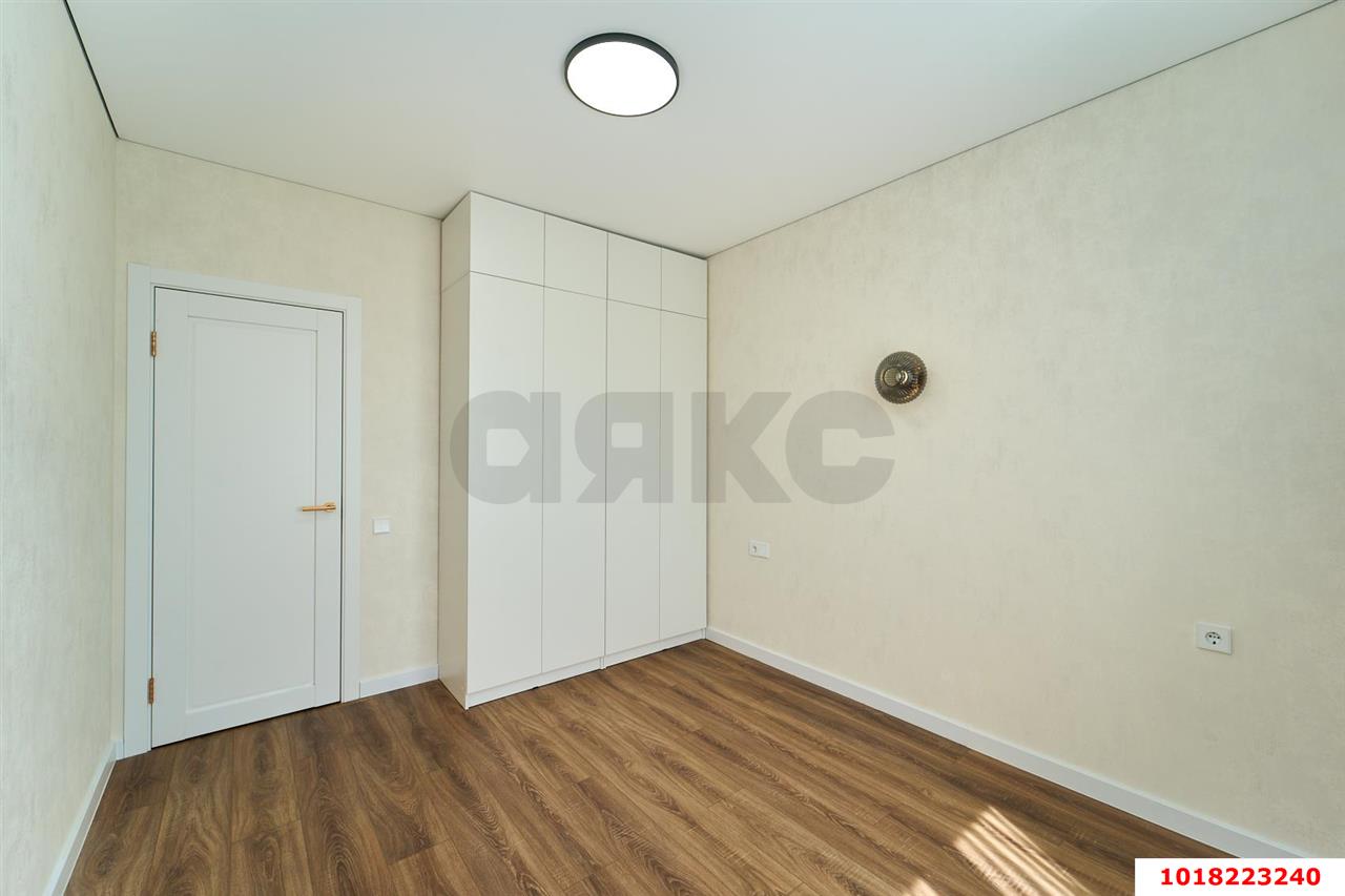 Фото №10: 1-комнатная квартира <span class="whitespace-nowrap">35 м²</span>, <span class="whitespace-nowrap">6/23 эт.</span> - Краснодар, Карасунский внутригородской округ, Камвольно-суконный Комбинат, мкр. ЖК Урал, ул. Уральская, 87/7
